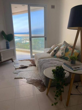 Apartamento na beira do mar no Morro das Pedras